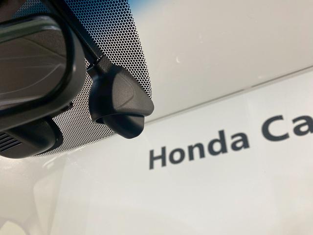 フリード Ｇ・ホンダセンシング　両側電動スライドドア　ＡＷ　シートヒーター　Ｆセグ　追突被害軽減ブレーキ　Ｗエアバッグ　パワーウィンドウ　１オ－ナ－　アクティブクルーズコントロール　スマートキ　カーテンエアバッグ　整備点検記録簿（5枚目）