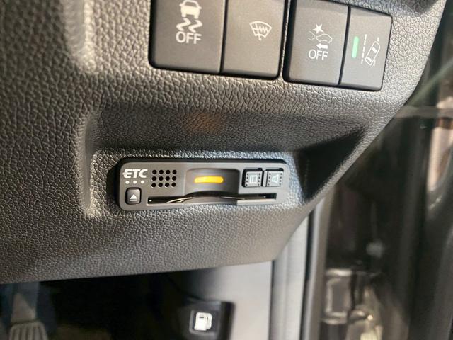 フリード Ｇ・ホンダセンシング　両側電動スライドドア　ＡＷ　シートヒーター　Ｆセグ　追突被害軽減ブレーキ　Ｗエアバッグ　パワーウィンドウ　１オ－ナ－　アクティブクルーズコントロール　スマートキ　カーテンエアバッグ　整備点検記録簿（7枚目）