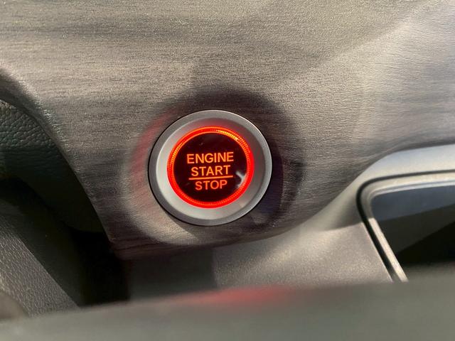 フリード Ｇ・ホンダセンシング　両側電動スライドドア　ＡＷ　シートヒーター　Ｆセグ　追突被害軽減ブレーキ　Ｗエアバッグ　パワーウィンドウ　１オ－ナ－　アクティブクルーズコントロール　スマートキ　カーテンエアバッグ　整備点検記録簿（16枚目）