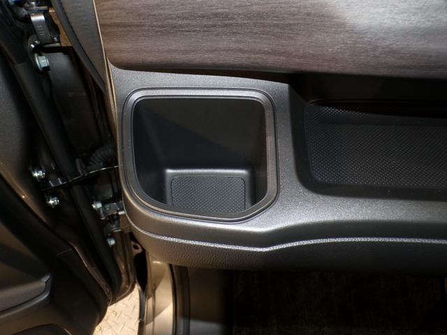 ����Ȃ̎�̓͂��₷���ʒu�Ƀh�����N�z���_�[������܂��B