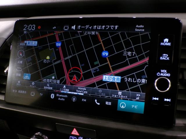 フィット ｅ：ＨＥＶＲＳ　Ｂｌｕｅｔｏｏｔｈ接続ドラレコＥＴＣインターナビフルセグＴＶ純正アルミホイールスマートキー　エアバッグ　ナビ＆ＴＶ　パワーウィンドウ　助手席エアバッグ　Ｄレコ　フルセグテレビ　ＬＥＤヘッドランプ　禁煙（4枚目）