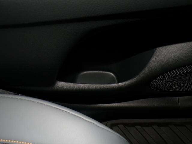 フィット ｅ：ＨＥＶＲＳ　Ｂｌｕｅｔｏｏｔｈ接続ドラレコＥＴＣインターナビフルセグＴＶ純正アルミホイールスマートキー　エアバッグ　ナビ＆ＴＶ　パワーウィンドウ　助手席エアバッグ　Ｄレコ　フルセグテレビ　ＬＥＤヘッドランプ　禁煙（32枚目）