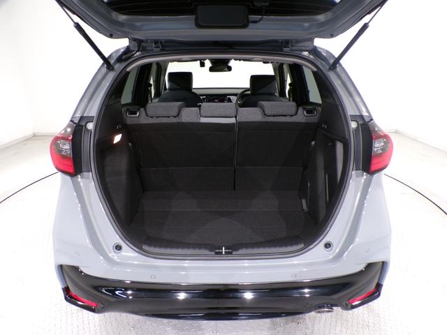 フィット ｅ：ＨＥＶＲＳ　Ｂｌｕｅｔｏｏｔｈ接続ドラレコＥＴＣインターナビフルセグＴＶ純正アルミホイールスマートキー　エアバッグ　ナビ＆ＴＶ　パワーウィンドウ　助手席エアバッグ　Ｄレコ　フルセグテレビ　ＬＥＤヘッドランプ　禁煙（43枚目）