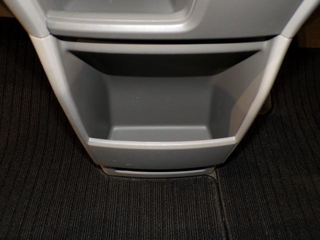 ステップワゴン Ｇ　Ｂｌｕｅｔｏｏｔｈ接続片側電動スライドドアインターナビワンセグＴＶスマートキー　１オーナー　ＶＳＡ　ＡＡＣ　エアバッグ　オートクルーズ　ＤＶＤ再生　ナビＴＶ　イモビライザー　禁煙車　スマキー　ＡＢＳ（21枚目）