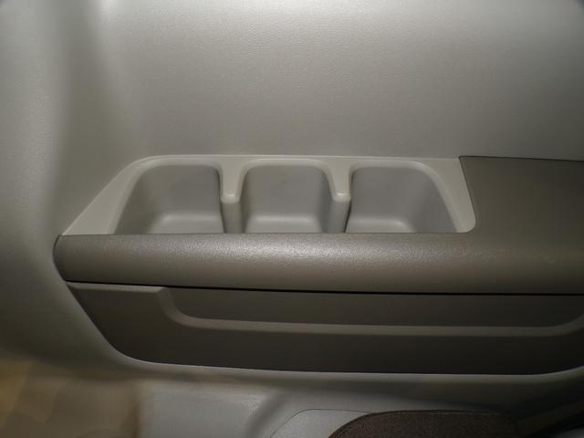 ステップワゴン Ｇ　Ｂｌｕｅｔｏｏｔｈ接続片側電動スライドドアインターナビワンセグＴＶスマートキー　１オーナー　ＶＳＡ　ＡＡＣ　エアバッグ　オートクルーズ　ＤＶＤ再生　ナビＴＶ　イモビライザー　禁煙車　スマキー　ＡＢＳ（29枚目）