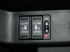 ����ư���饤�ɥɥ��ۥܥ����ĤǼ�ͳ���ߤ˳��Ĥ���ǽ�������ĤǱ�ž�ʤ���ɤ���Υɥ��Ⳬ�ĤǤ���Τ����������������Ǥ������߹����ɻߵ�ǽ��Ĥ��Ƥ���ΤǾ����ʤ����ͤ���������¿��Ǥ��� 6