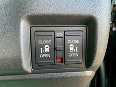 ����ư���饤�ɥɥ��ۥܥ����ĤǼ�ͳ���ߤ˳��Ĥ���ǽ�������ĤǱ�ž�ʤ���ɤ���Υɥ��Ⳬ�ĤǤ���Τ����������������Ǥ������߹����ɻߵ�ǽ��Ĥ��Ƥ���ΤǾ����ʤ����ͤ���������¿��Ǥ��� 4