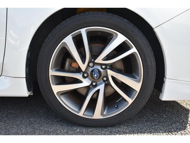 レヴォーグ １．６ＧＴ－Ｓアイサイト　エアロ　純正ナビ　Ｒカメラ　ＥＴＣ　全車速追従クルーズコントロール　中央車線維持　車線逸脱防止機能　先行者発進お知らせ機能　誤発進抑制機能　左右独立調整フルオートエアコン　メッシュグリル（14枚目）