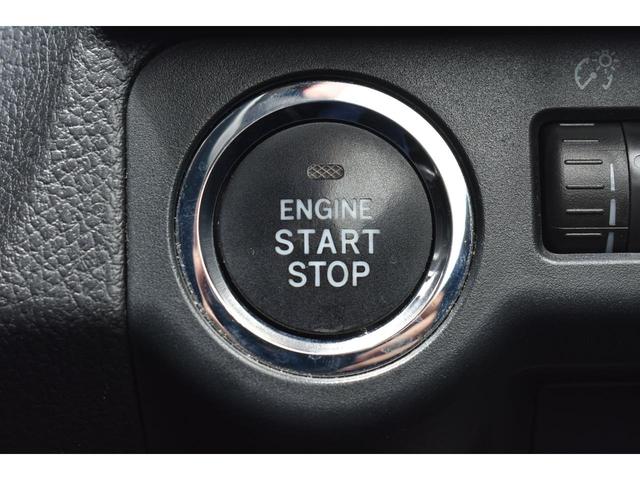 ＸＶ ２．０ｉ－Ｌアイサイト　社外オーディオ　ＥＴＣ　Ｒカメラ　全車速追従クルーズコントロール　車線逸脱防止機能　先行者発進お知らせ機能　誤発進抑制機能　左右独立調整フルオートエアコン　前後コーナーセンサー　ＨＩＤヘッドライト　ヘッドライトウォッシャー（20枚目）
