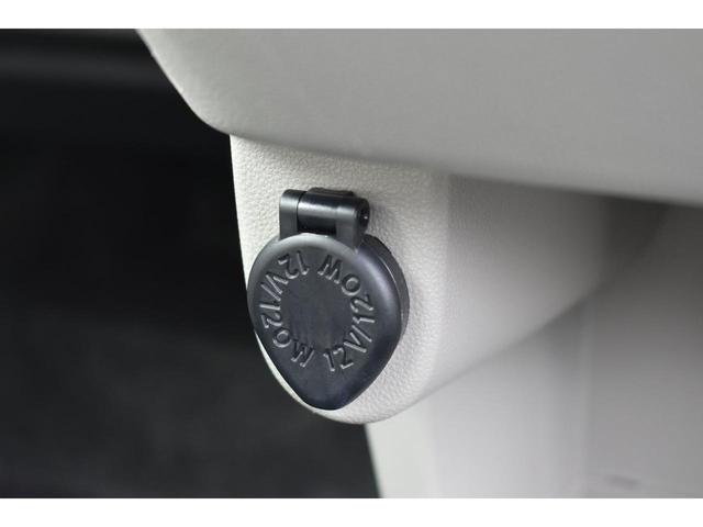 ステラ Ｌスマートアシスト　元社用車　純正オーディオ　アイボリー内装　スマートアシスト　衝突警報機能　誤発進抑制機能（作動車速６０ｋｍ／ｈ以下※対歩行者は５０ｋｍ／ｈ以下）　車線逸脱警報機能　オートハイビーム　先行車発進お知らせ機能（29枚目）