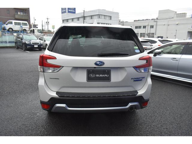 フォレスター アドバンス　純正ナビ　サンルーフ　パワーリアゲート　アイサイトＶＥＲ３．０　パワーリアゲート　ブルーレイ／ＤＶＤ再生　フロント・サイド・リアカメラ　全車速追従クルーズコントロール　中央車線維持　車線逸脱防止機能　側方警戒システム　後退時ブレーキアシスト（12枚目）