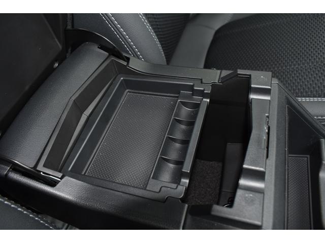 フォレスター アドバンス　純正ナビ　サンルーフ　パワーリアゲート　アイサイトＶＥＲ３．０　パワーリアゲート　ブルーレイ／ＤＶＤ再生　フロント・サイド・リアカメラ　全車速追従クルーズコントロール　中央車線維持　車線逸脱防止機能　側方警戒システム　後退時ブレーキアシスト（47枚目）