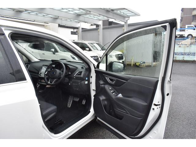 フォレスター アドバンス　純正ナビ　サンルーフ　パワーリアゲート　アイサイトＶＥＲ３．０　パワーリアゲート　ブルーレイ／ＤＶＤ再生　フロント・サイド・リアカメラ　全車速追従クルーズコントロール　中央車線維持　車線逸脱防止機能　側方警戒システム　後退時ブレーキアシスト（50枚目）