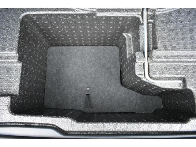 フォレスター アドバンス　純正ナビ　サンルーフ　パワーリアゲート　アイサイトＶＥＲ３．０　パワーリアゲート　ブルーレイ／ＤＶＤ再生　フロント・サイド・リアカメラ　全車速追従クルーズコントロール　中央車線維持　車線逸脱防止機能　側方警戒システム　後退時ブレーキアシスト（60枚目）