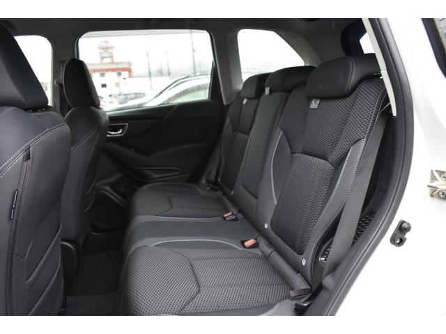 フォレスター アドバンス　純正ナビ　サンルーフ　パワーリアゲート　アイサイトＶＥＲ３．０　パワーリアゲート　ブルーレイ／ＤＶＤ再生　フロント・サイド・リアカメラ　全車速追従クルーズコントロール　中央車線維持　車線逸脱防止機能　側方警戒システム　後退時ブレーキアシスト（68枚目）