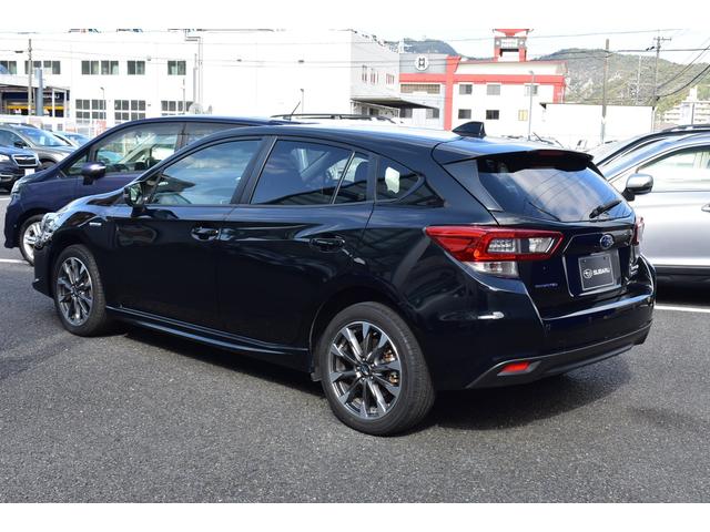 インプレッサスポーツ ２．０ｅ－Ｌアイサイト　純正ナビ　ＥＴＣ　Ｒカメラ　プッシュスタート＆スマートアクセス　全車速追従クルーズコントロール　中央車線維持　車線逸脱防止機能　後退時ブレーキアシスト　左右独立調整フルオートエアコン　歩行者用エアバッグ（17枚目）