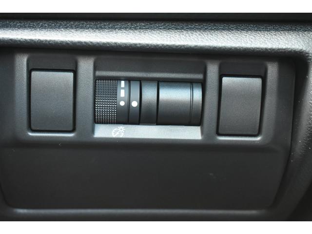 クロストレック リミテッド　サンルーフ　ルーフレール　スターリンクナビ　Ｘ－ＭＯＤＥ　デジタルマルチビューモニター　フロント・サイド・リアカメラ　全車速追従クルーズコントロール　中央車線維持　車線逸脱防止機能　側方警戒システム　後退時ブレーキアシスト（21枚目）