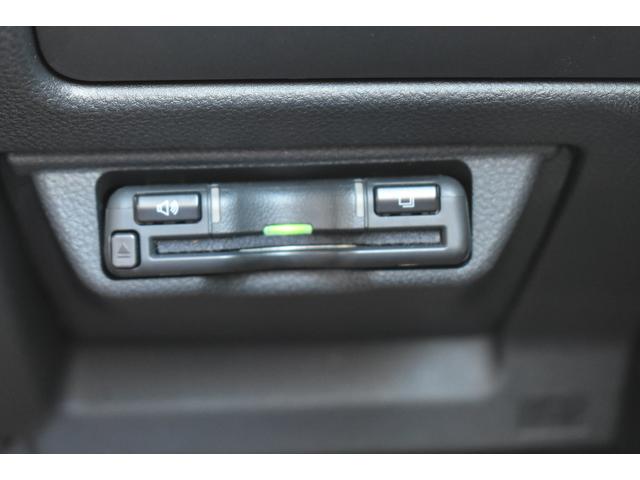 クロストレック リミテッド　サンルーフ　ルーフレール　スターリンクナビ　Ｘ－ＭＯＤＥ　デジタルマルチビューモニター　フロント・サイド・リアカメラ　全車速追従クルーズコントロール　中央車線維持　車線逸脱防止機能　側方警戒システム　後退時ブレーキアシスト（22枚目）