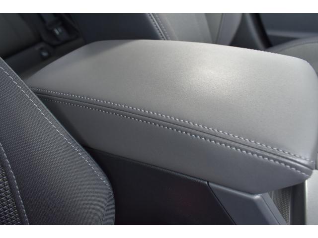 クロストレック リミテッド　サンルーフ　ルーフレール　スターリンクナビ　Ｘ－ＭＯＤＥ　デジタルマルチビューモニター　フロント・サイド・リアカメラ　全車速追従クルーズコントロール　中央車線維持　車線逸脱防止機能　側方警戒システム　後退時ブレーキアシスト（42枚目）