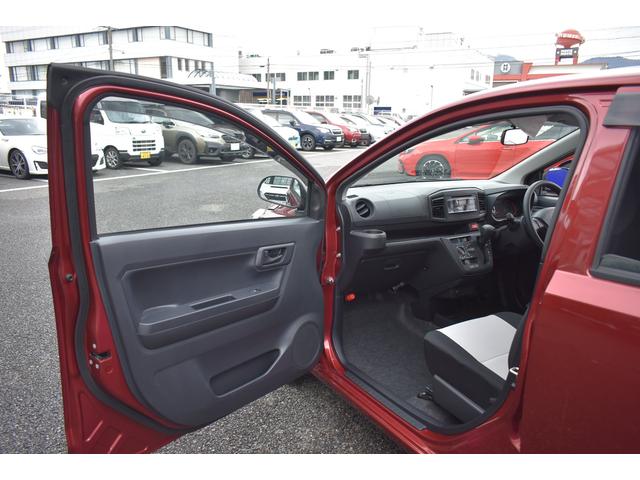 プレオプラス Ｆ　純正ＣＤオーディオ　ワンオーナー　キーレスエントリー　横滑り制御装置　アイドリングストップ　ＦＭ／ＡＭ　パンク修理キット　ハロゲンヘッドライト　ＬＥＤテールランプ　ホイールカバー付き１３インチスチールホイール（44枚目）