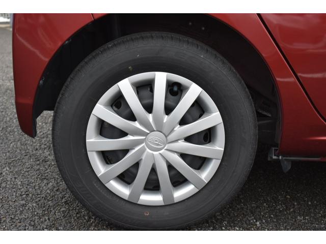 プレオプラス Ｆ　純正ＣＤオーディオ　ワンオーナー　キーレスエントリー　横滑り制御装置　アイドリングストップ　ＦＭ／ＡＭ　パンク修理キット　ハロゲンヘッドライト　ＬＥＤテールランプ　ホイールカバー付き１３インチスチールホイール（50枚目）