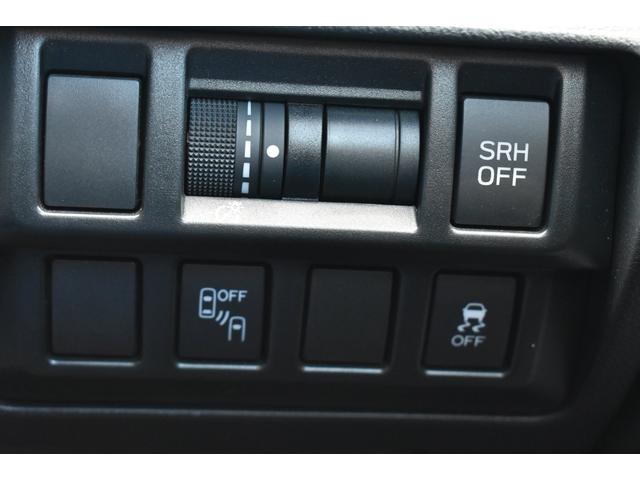 �ԗ��̊e�����E�n�e�e�X�C�b�`�������삵�₷���ʒu�ɂ������܂�