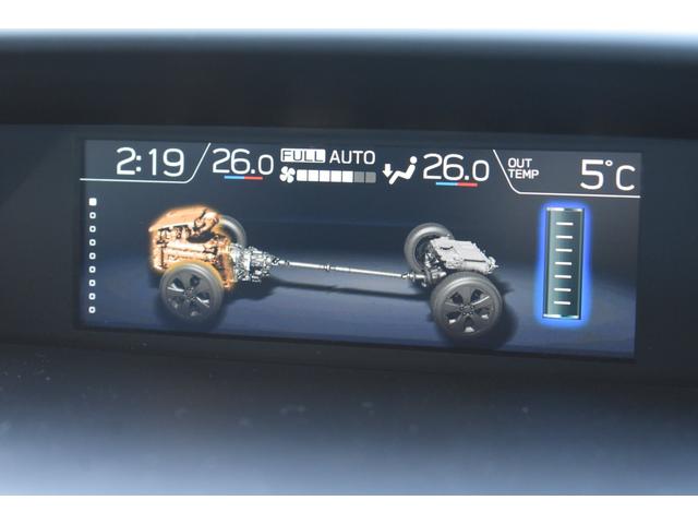 �C���p�l�������̃}���`�t�@���N�V�����f�B�X�v���C�i�l�e�c�j�Ƀo�b�e���[�`���[�W�c�ʂ⑖�s���[�h�̊m�F���\�ł��B