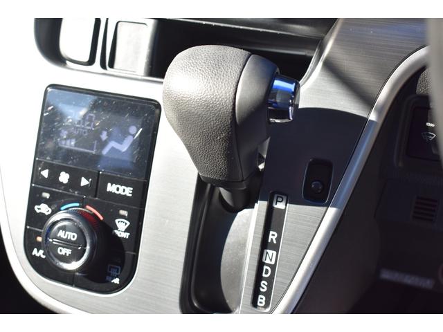 ステラ Ｒスマートアシスト　純正ナビ　ＥＴＣ　ＬＥＤヘッドライト　スマートアシスト　アイドリングストップ　社外ＥＴＣ　ＣＤ／ＤＶＤ　ＢＬＵＥＴＯＯＴＨ　誤発進抑制機能　先行者発進お知らせ機能　１４インチアルミ　ＬＥＤヘッドライト（32枚目）