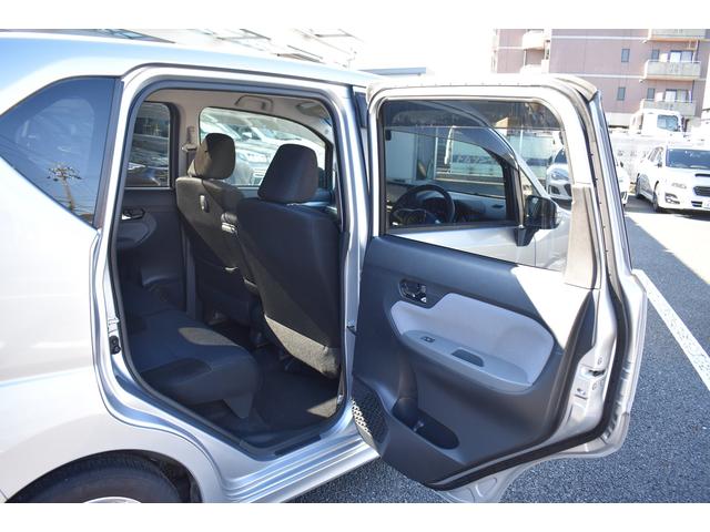 ステラ Ｒスマートアシスト　純正ナビ　ＥＴＣ　ＬＥＤヘッドライト　スマートアシスト　アイドリングストップ　社外ＥＴＣ　ＣＤ／ＤＶＤ　ＢＬＵＥＴＯＯＴＨ　誤発進抑制機能　先行者発進お知らせ機能　１４インチアルミ　ＬＥＤヘッドライト（42枚目）