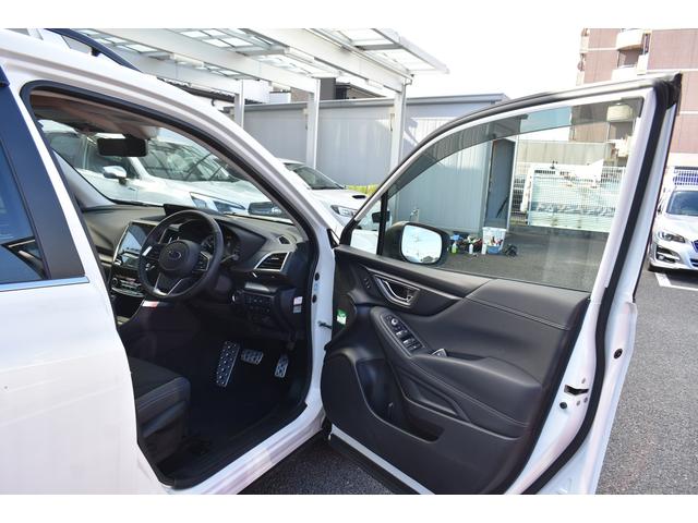 �܂�����N���[�j���O�{�H��[�Ԓv���܂��B�P�S�ȃV�[�g�N���[�j���O�Q���e�p�l�����ꗎ�Ƃ��R�G���W�����[�����S�A���~�z�C�[�����T�������L�A���ہA�R�ۂU���b�s���O�v�U�_�����{���Đ����ȏ�Ԃł������܂�