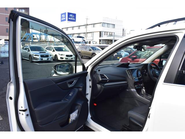 �܂�����N���[�j���O�{�H��[�Ԓv���܂��B�P�S�ȃV�[�g�N���[�j���O�Q���e�p�l�����ꗎ�Ƃ��R�G���W�����[�����S�A���~�z�C�[�����T�������L�A���ہA�R�ۂU���b�s���O�v�U�_�����{���Đ����ȏ�Ԃł������܂�