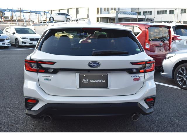 レヴォーグ ＳＴＩスポーツＥＸ　スターリンクナビ　本革シート　アクティブダンパーＥーＴＵＮＥ　パワーリアゲート　全車速追従クルーズコントロール　中央車線維持　車線逸脱防止機能　側方警戒システム　後退時ブレーキアシスト（12枚目）