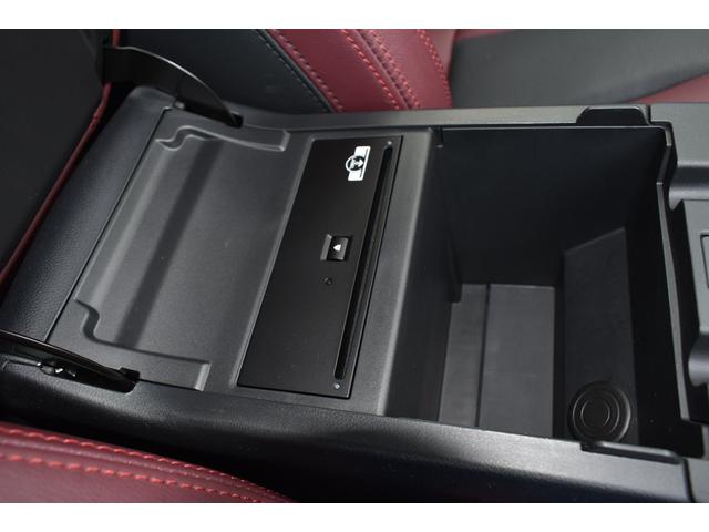 レヴォーグ ＳＴＩスポーツＥＸ　スターリンクナビ　前後録画ドラレコ　ドライブモードセレクト　ＣＤ／ＤＶＤデッキ　ＴＶコントロール　全車速追従クルーズコントロール　中央車線維持　車線逸脱防止機能　側方警戒システム　後退時ブレーキアシスト（42枚目）