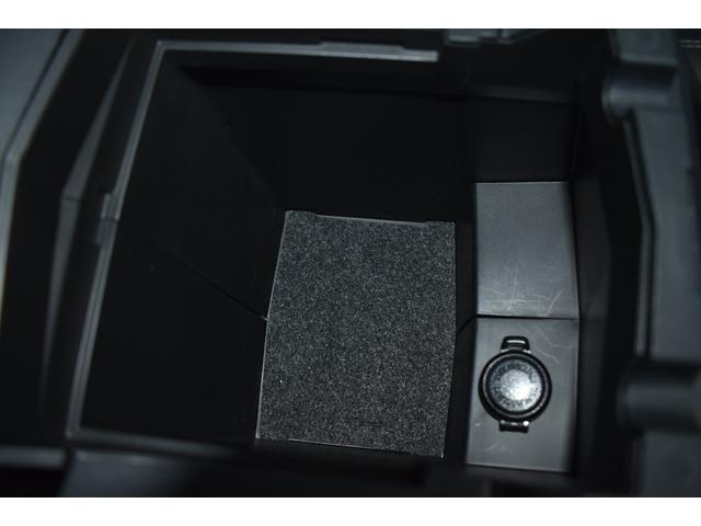 �Z���^�[�R���\�[�������ɂ͏�������ƃV�K�[�\�P�b�g������Ă���܂��B