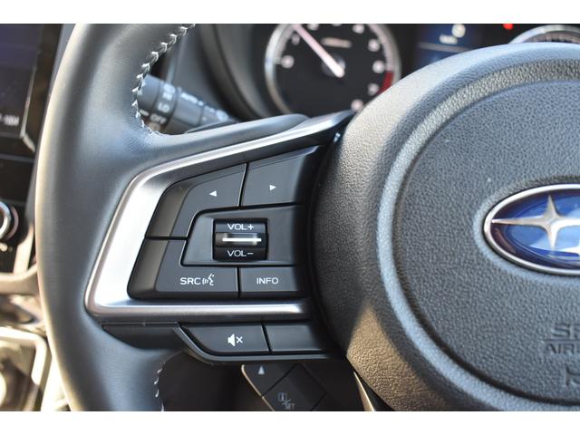 �X�e�A�����O�I�[�f�B�I�����R���X�C�b�`�ɂ��i�r��ʂɎ��G��邱�ƂȂ�����\�ł�