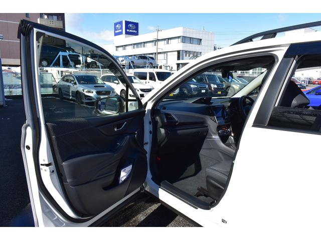 �܂�����N���[�j���O�{�H��[�Ԓv���܂��B�P�S�ȃV�[�g�N���[�j���O�Q���e�p�l�����ꗎ�Ƃ��R�G���W�����[�����S�A���~�z�C�[�����T�������L�A���ہA�R�ۂU���b�s���O�v�U�_�����{���Đ����ȏ�Ԃł������܂�