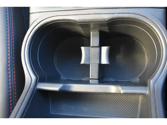 �J�b�v�z���_�[�͂�Ƃ�̂���z�u���������Ă���A���ݕ������o���₷���ł��B