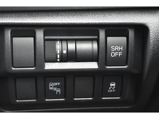 �ԗ��̊e�����E�n�e�e�X�C�b�`�������삵�₷���ʒu�ɂ������܂�