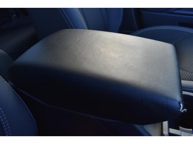 ��^�̃A�[�����X�g�͑O�Ȃǂ��炩��ł������p���������܂��B