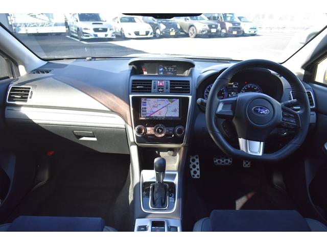 �h���C�o�[�𒆐S�Ƃ������삵�₷���@�\�I�ȃC���e���A�B�X�e�A�����O�A�V�t�g���쑀�삪�����Ȃ鎞�œI�m�ɍs���A�}���`�t�@���N�V�����f�B�X�v���C�̗p�ɂ��A�ԗ��������Ȃ������ړ��Ŋm�F�ł��܂��B