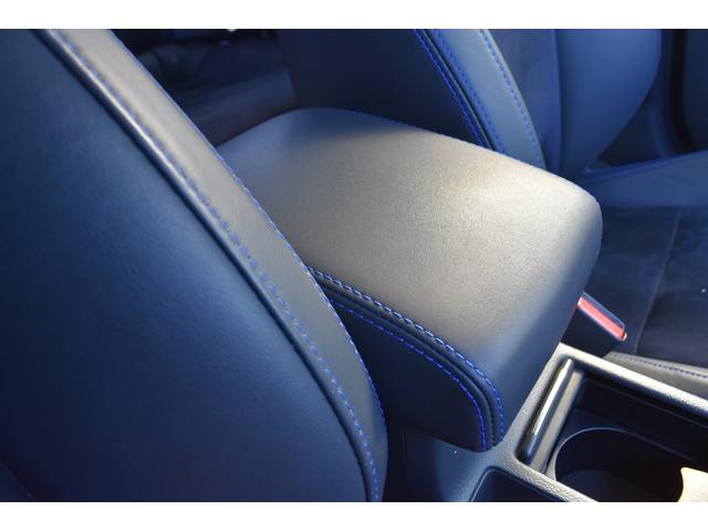 ��^�̃A�[�����X�g�͑O�Ȃǂ��炩��ł������p���������܂��B�O���X���C�h�ɂėl�X�ȑ̊i�̕��Ƀt�B�b�g�v���܂��B