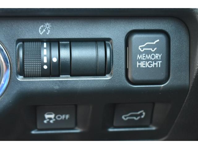 �ԗ��̊e�����E�n�e�e�X�C�b�`�������삵�₷���ʒu�ɂ������܂�