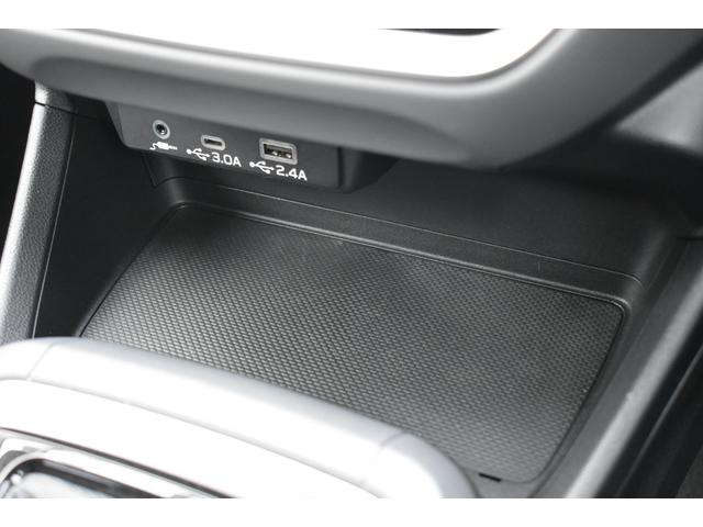 �V�t�g�O�ɏ������e�ɓK�����e�[�u��������Ă���܂��B