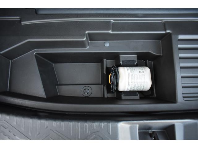 �T�u�g�����N�ɂ͎��[�X�y�[�X�ƃp���N�C���L�b�g�E�H����[����Ă���܂�