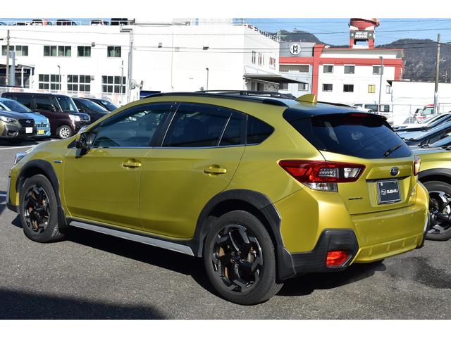 ＸＶ アドバンス　元社用車　純正ナビ　本革シート　ルーフレール　ブルーレイ／ＤＶＤ再生　フロント・サイド・リアカメラ　全車追従クルーズコントロール　中央車線維持　車線逸脱防止機能　側方警戒システム　後退時ブレーキアシスト　Ｘ－ＭＯＤＥ（17枚目）