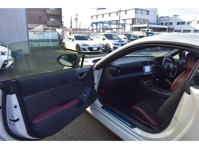 �܂�����N���[�j���O�{�H��[�Ԓv���܂��B�P�S�ȃV�[�g�N���[�j���O�Q���e�p�l�����ꗎ�Ƃ��R�G���W�����[�����S�A���~�z�C�[�����T�������L�A���ہA�R�ۂU���b�s���O�v�U�_�����{���Đ����ȏ�Ԃł������܂�