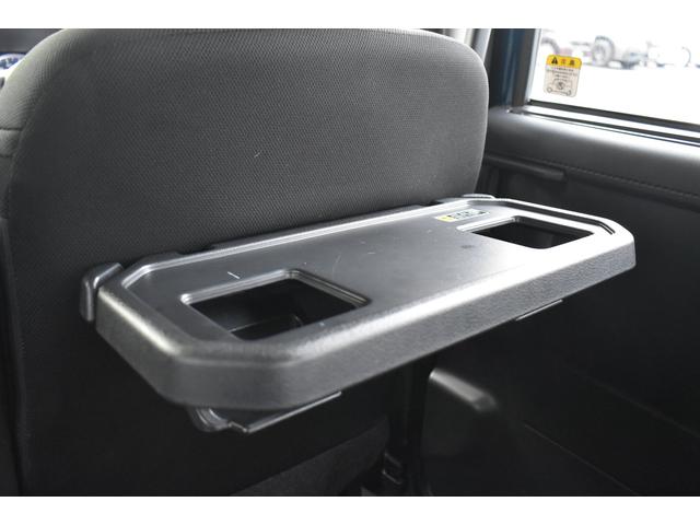 �i�[���V�[�g�o�b�N�e�[�u���ł��B���ݕ����┃�����J�S��݂艺����t�b�N������Ă���܂��B