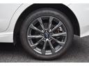 純正のアルミホイールは高い剛性を持ち、スバル車の走行安定性に貢献します。