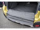 ディーラーオプションのオールウェザーカーゴカバー搭載車です。