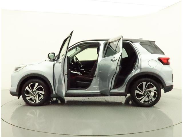 ライズ Ｚ　ＳＤナビ　フルセグ　Ｂモニター　ドラレコ　衝突被害軽減システム　ＥＴＣ　スマートキー　ＬＥＤ　ＦＯＧ　アイドリングストップ　サイドバイザー　コーナーセンサー　シートヒーター　オートライト　ワンオーナー（2枚目）